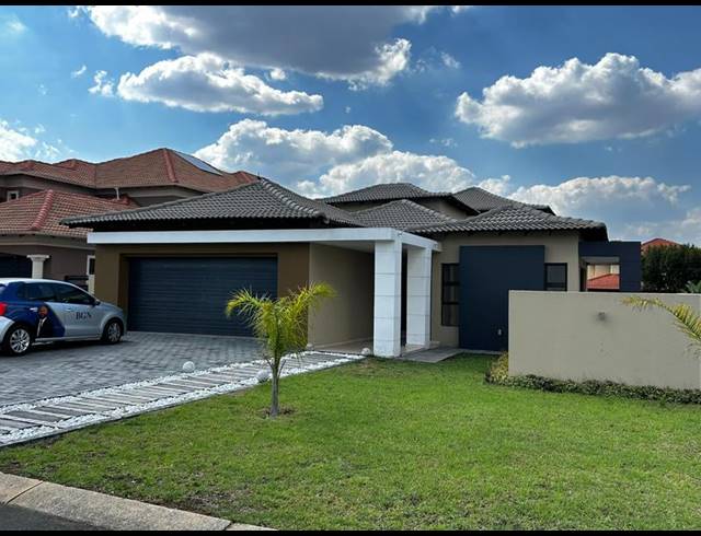 7 BEDROOM HOUSE FOR SALE IN SAVANNAH COUNTRY ESTATE